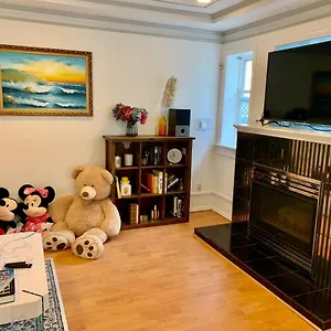 One Bedroom Queen Bed Sharing Washroom In Tiger Sweet House License## Gasthof