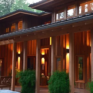 Bed & Breakfast Shades Of Jade &, Roberts Creek