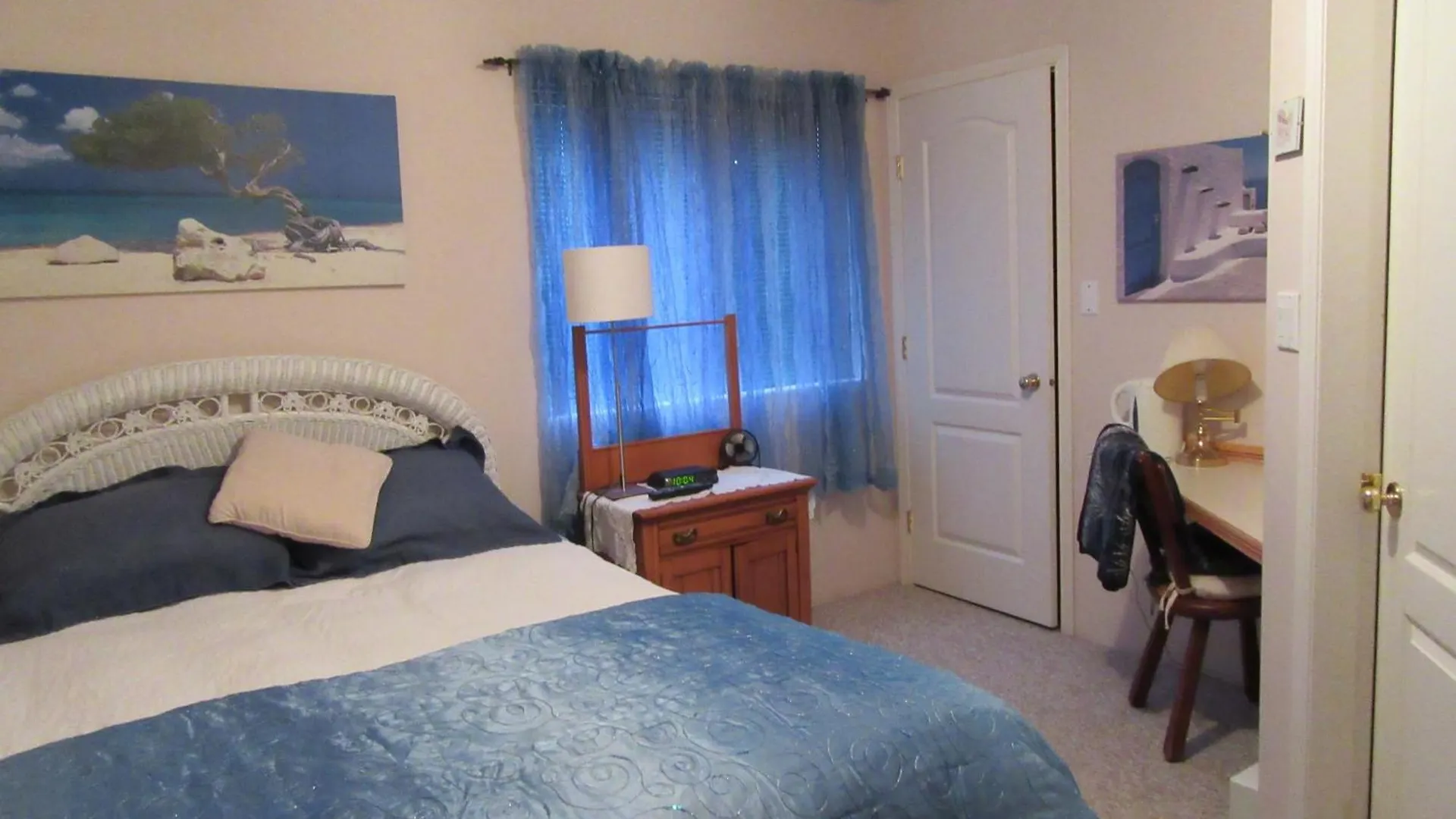Davis Bay Bed & Breakfast Sechelt Canada