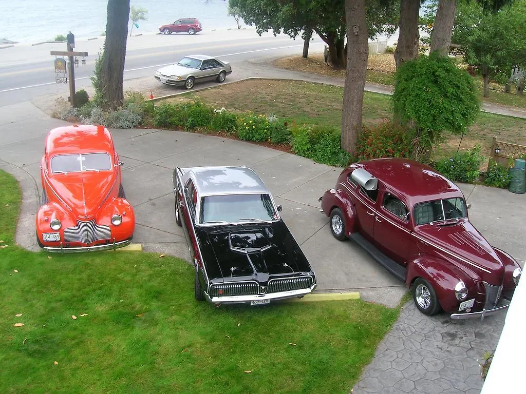 **  Davis Bay Bed & Breakfast Sechelt Canada