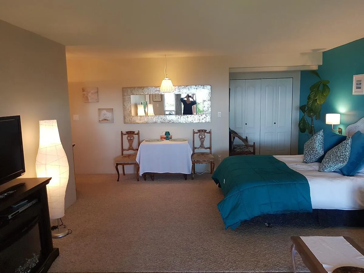 Davis Bay Bed & Breakfast Sechelt